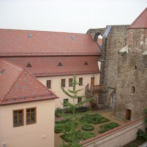 Karl-Preusker-Bücherei mit Klostergarten