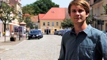 Foto zeigt Herrn Alexander Ehrke auf dem Frauenmarkt.