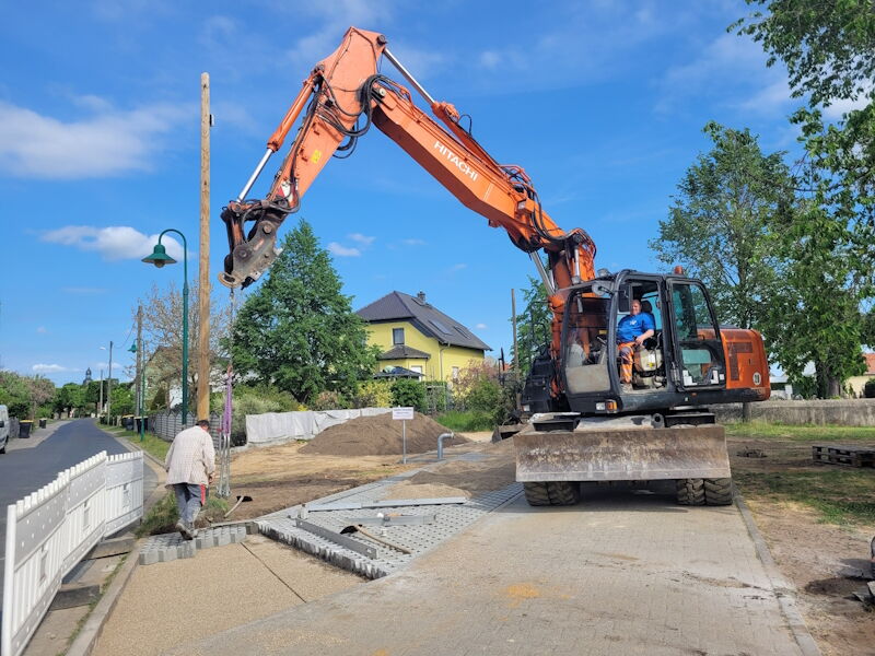 Freianlagen und Bau unterirdischer Löschwasserbehälter im OT Zabeltitz, Triftweg - Bauphase Freianlagen, Aufnahme Stadtverwaltung Großenhain, 07052024