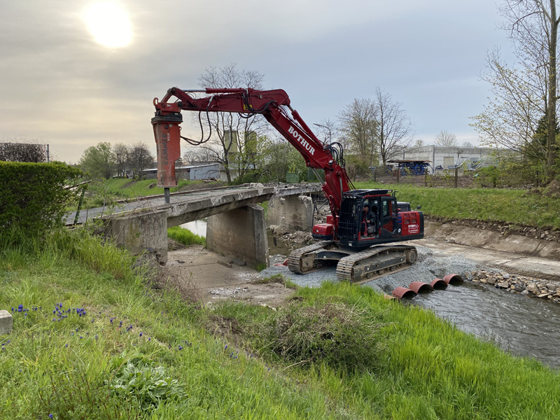 Ersatzneubau Brücke über den Röderneugraben - Bauphase Abriss, Aufnahme 03052021