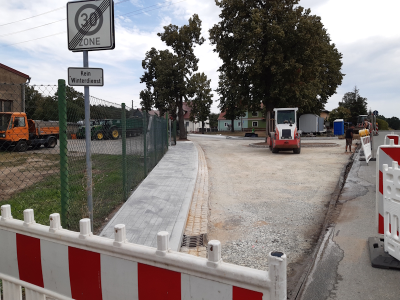 Schaffung einer barrierefreien Bushaltestelle im OT Görzig, laufende Bauphase, Aufnahme Stadtverwaltg. Grhn. 24082023